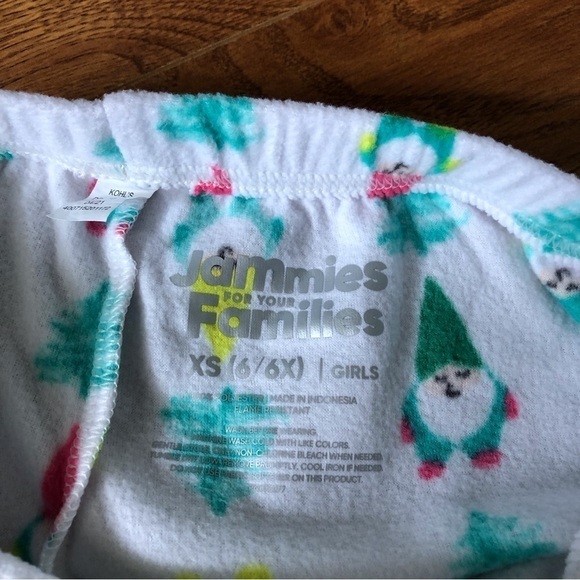Jammies for your Families winter Gnome For the Holidays 2pc Pj set in size 6 - Picture 5 of 5
